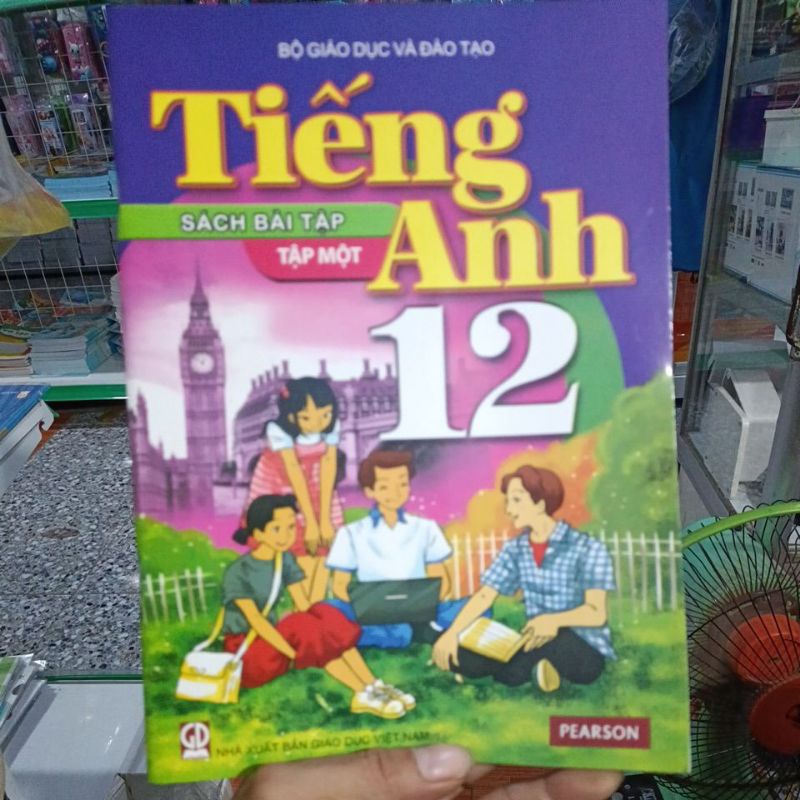 Bài tập tiếng anh 12 tập 1