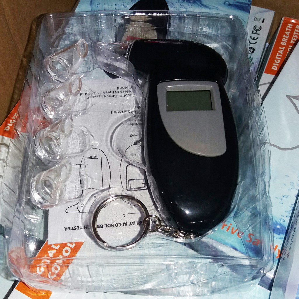 Máy đo nồng độ cồn trong hơi thở Alcohol Tester (tặng kèm 4 ống thổi) (không bao gồm Pin)
