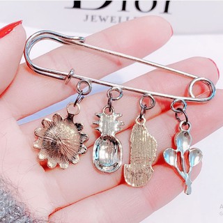 Cài áo ghim băng đính charm
