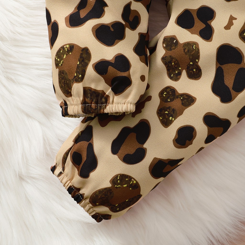 Set 3 sản phẩm Mikrdoo gồm áo liền quần tay dài có bèo nhún+quần da báo+băng đô da báo thời trang mùa thu cho bé gái