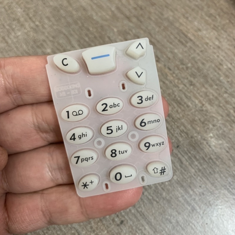 Bàn phím Nokia 5110 5110i Zin, mới chính hãng. Điện thoại cổ Nokia 5110 hay bị bay màu và rách phím nên rất cần. ZIPOKA.