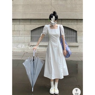 Đầm midi cổ vuông