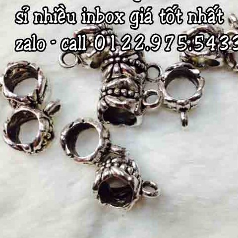 nguyên liệu charm lùa xỏ ngang lỗ lớn : 100 gram = 45k [ chuyên sỉ charm giá rẻ ]