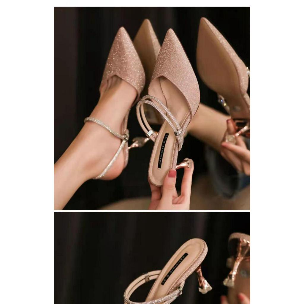 Giày cao gót mũi nhọn kiểu thiết kế lấp lánh phong cách thời trang 2021 cho nữ