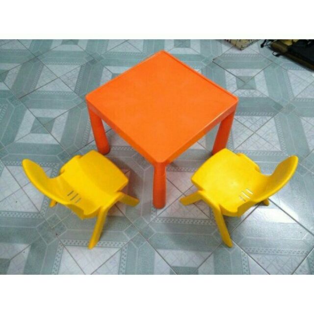 Bàn cho bé (1 bàn và 2 ghế) | BigBuy360 - bigbuy360.vn