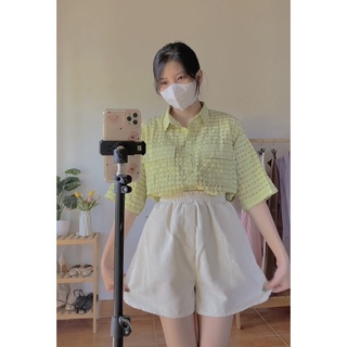 Set áo caro quần short kem