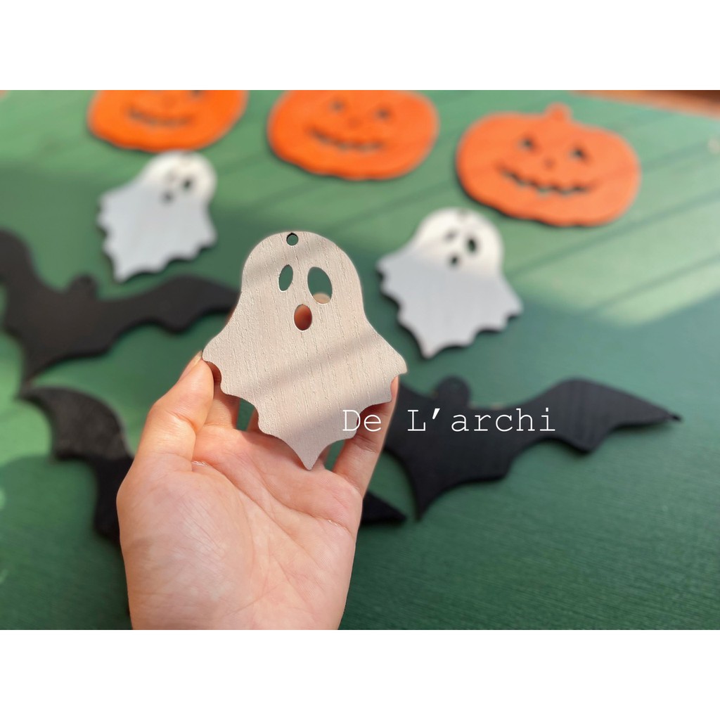 Trang trí Halloween bằng gỗ (hình quả bí ngô, con ma, con dơi)