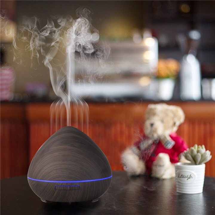 Máy khuếch tán tinh dầu vân gỗ sen đen 550ml- đèn led 7 màu-30m2- tặng kè remote