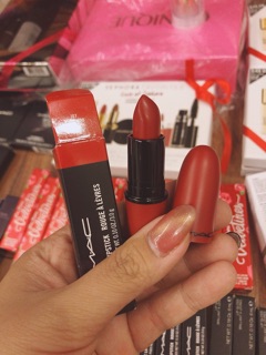Son Mac phiên bản giới hạn Ruby Woo, Velvet Teddy , See Sheer