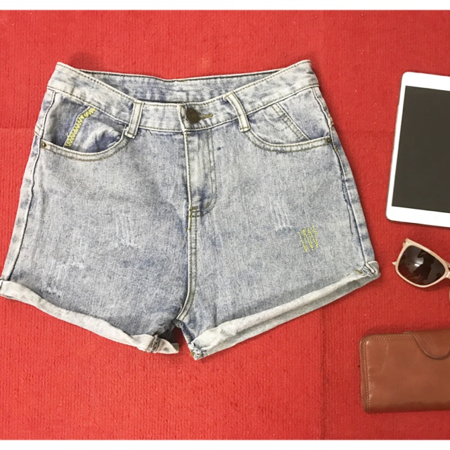 Quần short bò màu xám trắng