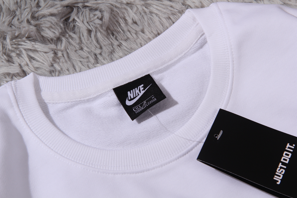 Áo sweater tay dài in logo Nike | BigBuy360 - bigbuy360.vn