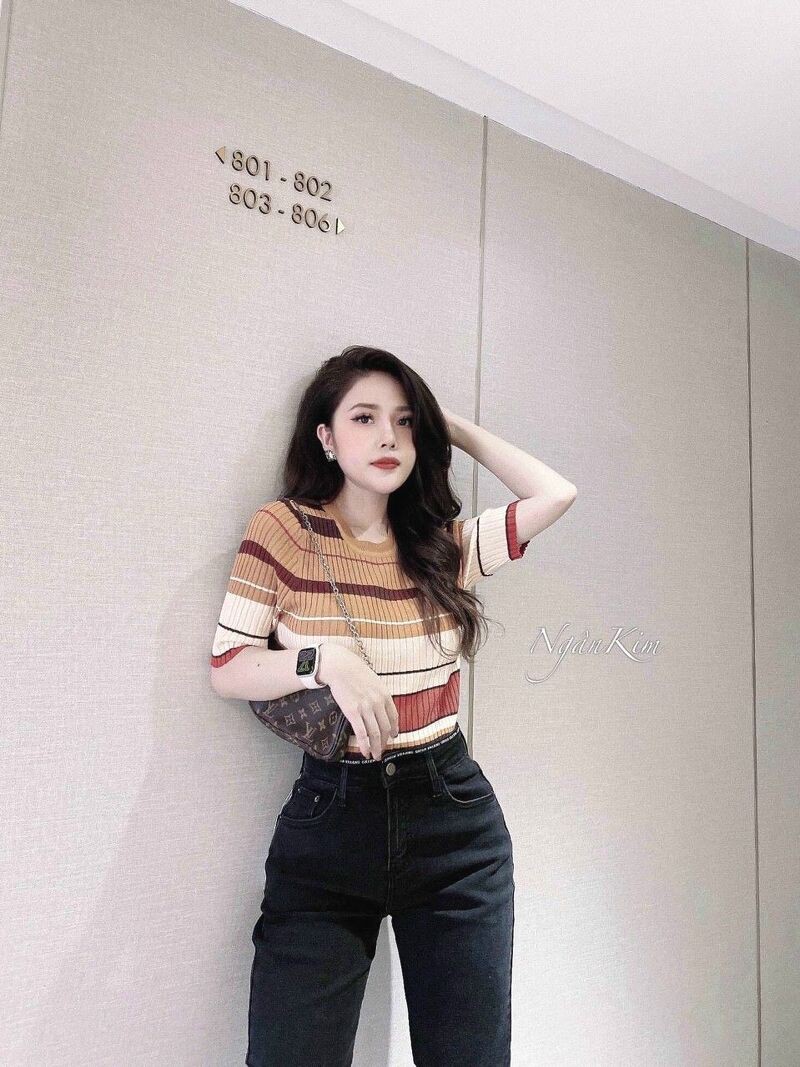 Áo montoghi kẻ cổ tròn pha màu nhiều màu sắc | BigBuy360 - bigbuy360.vn