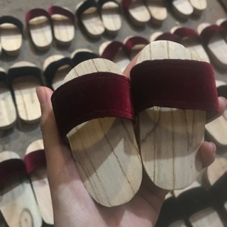Guốc mộc newborn, baby nhà Min (dùng để chụp ảnh)