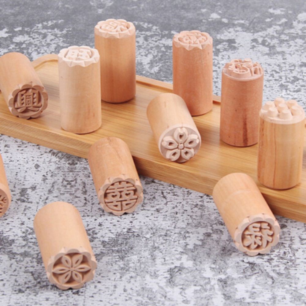 Con dấu bằng gỗ hình vuông dùng làm bánh trung thu đẹp mắt DIY