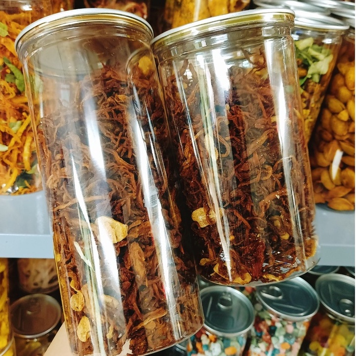 Khô heo cháy tỏi lon 250g/300g, vị đậm đà, heo loại ngon - ĂN VẶT CHIN CHIN. | BigBuy360 - bigbuy360.vn