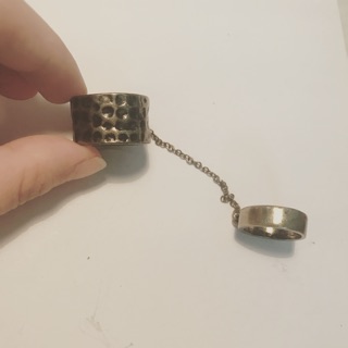 Set 2 nhẫn có xích cá tính