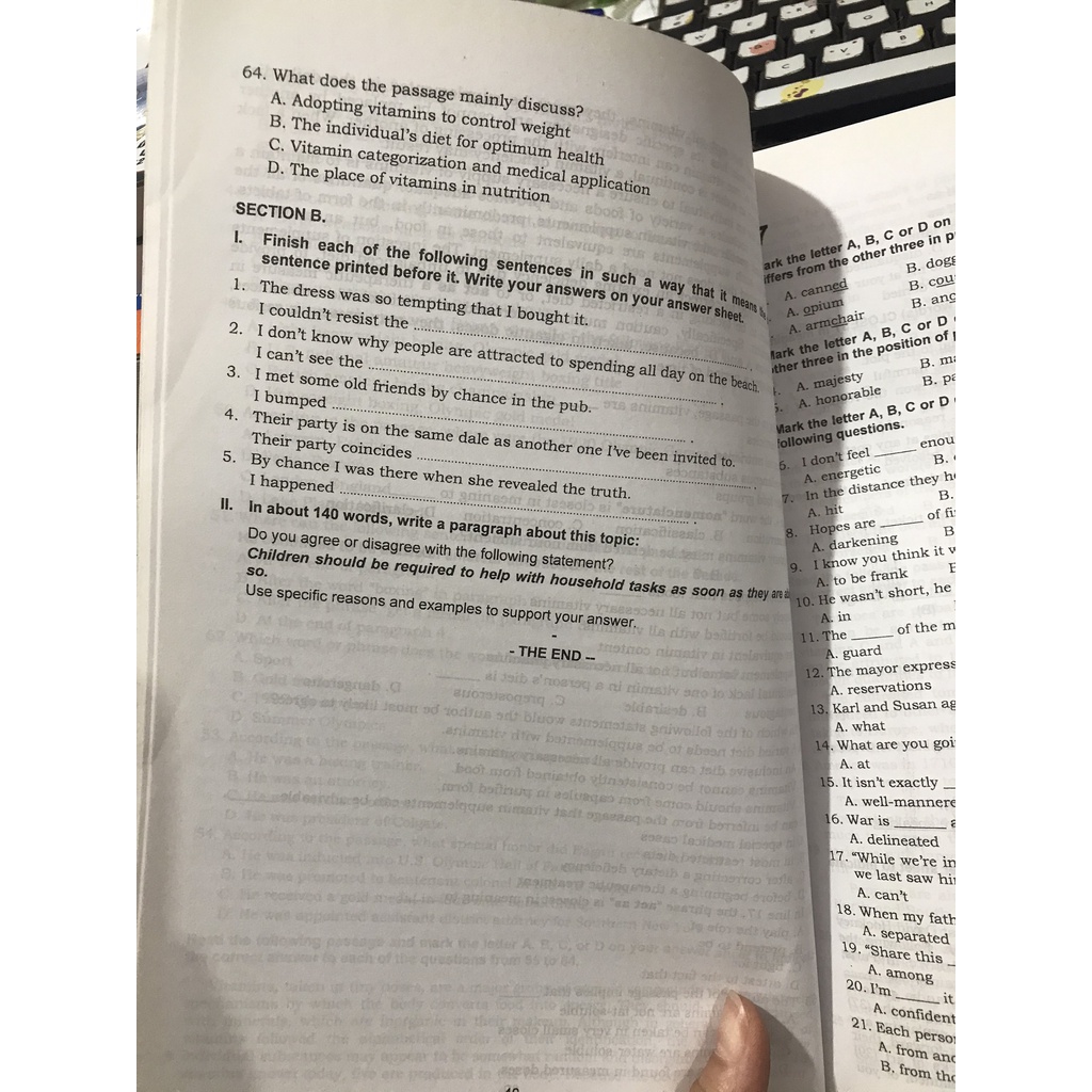 Sách - Tuyển tập môn đề thi tiếng anh