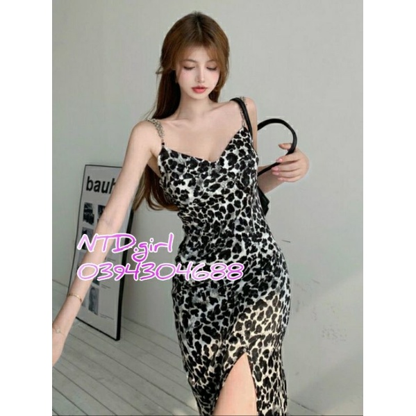 Đầm dáng ôm body 2 dây xẻ tà cao xinh xắn, váy maxi lụa in da beo - DTH