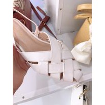 Giày sandal dây đan rọ mũi nhọn