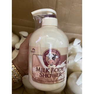 Sữa tắm dưỡng trắng da con bò 800ml