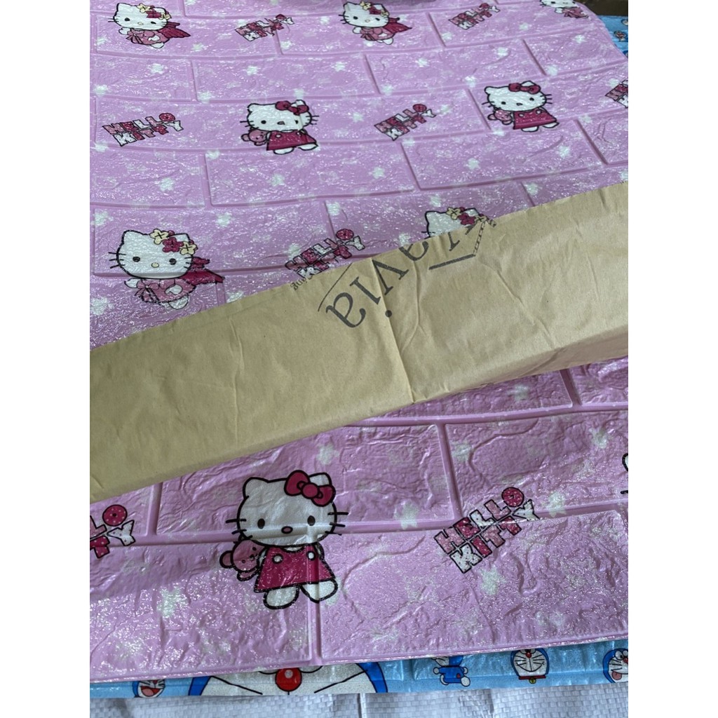 Xốp dán tường 3d trẻ em doremon và hello kitty Siêu Dễ Thương. KT 70cm x 77cm. | BigBuy360 - bigbuy360.vn