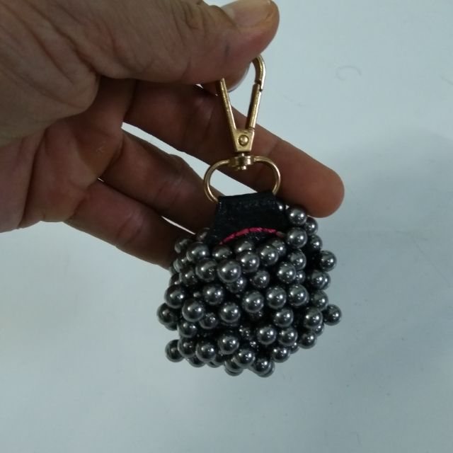 Hít bi sắt có móc treo