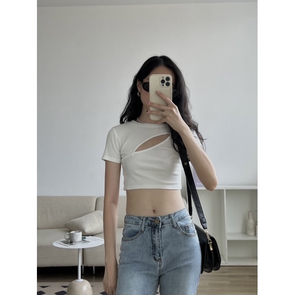Áo croptop cổ chéo hở