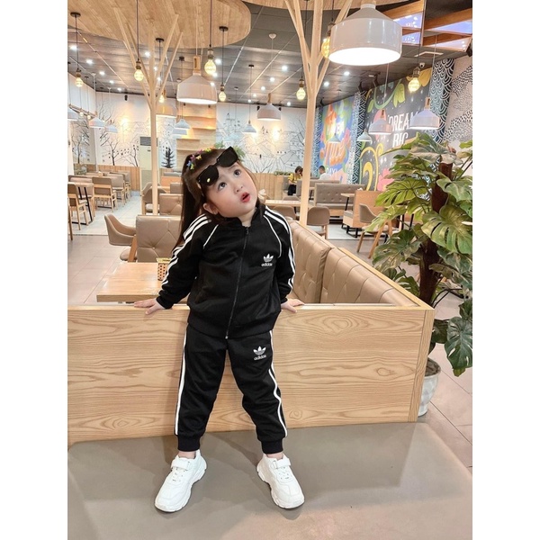 Bộ Thể Thao Das Đen Khoá Kéo In Logo Cho Bé