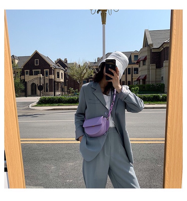 Túi đeo chéo hình bán nguyệt xinh xắn - ST243