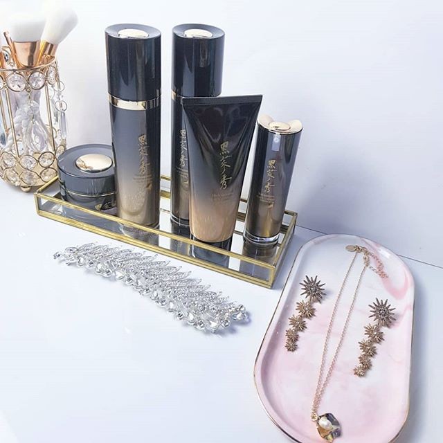 SỮA DƯỠNG NHÂN SÂM ĐEN HUKSAMSOO BLACK GINSENG EMULSION - LÀM TRẮNG VÀ CHỐNG LÃO HÓA