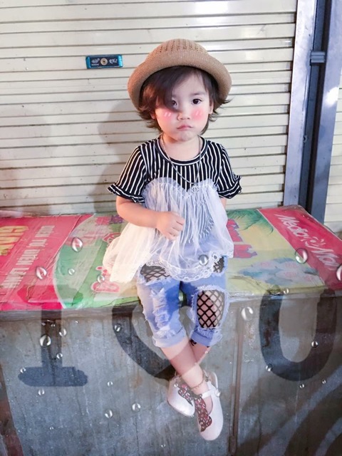 Quần bò rách cho bé