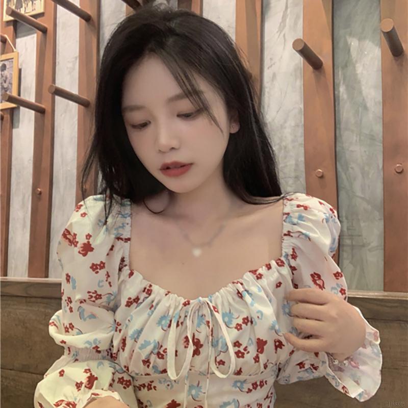 Áo croptop tay phồng cổ vuông form ôm in họa tiết hoa phong cách Hàn quốc