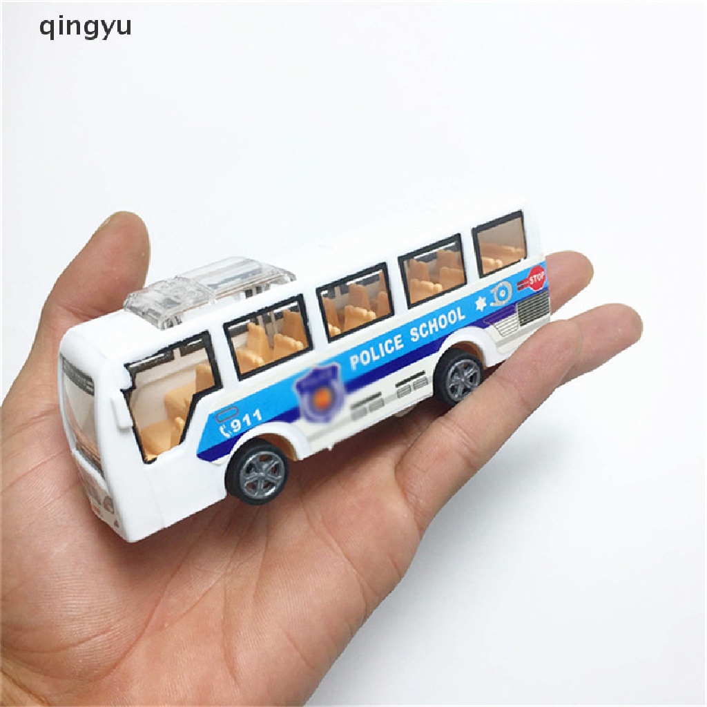 Qingyu Mô Hình Xe Buýt Hoạt Hình Bằng Nhựa Đồ Chơi Cho Trẻ Em