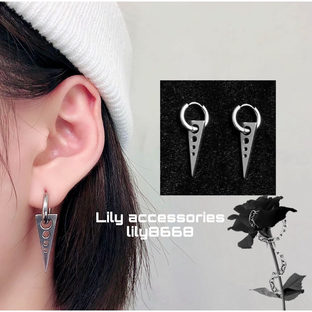 Triangle Hoop Earring khuyên tai titan tam giác không gỉ không đen không dị ứng cho nam và nữ