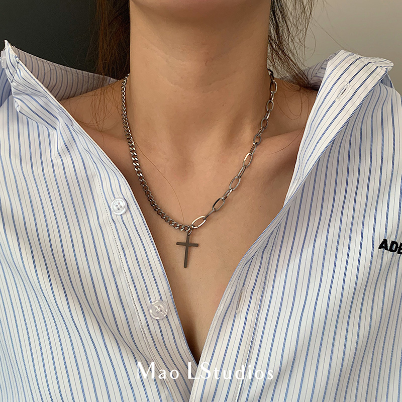 Dây Chuyền Mặt Hình Thánh Giá Chất Liệu Thép Không Gỉ 23002