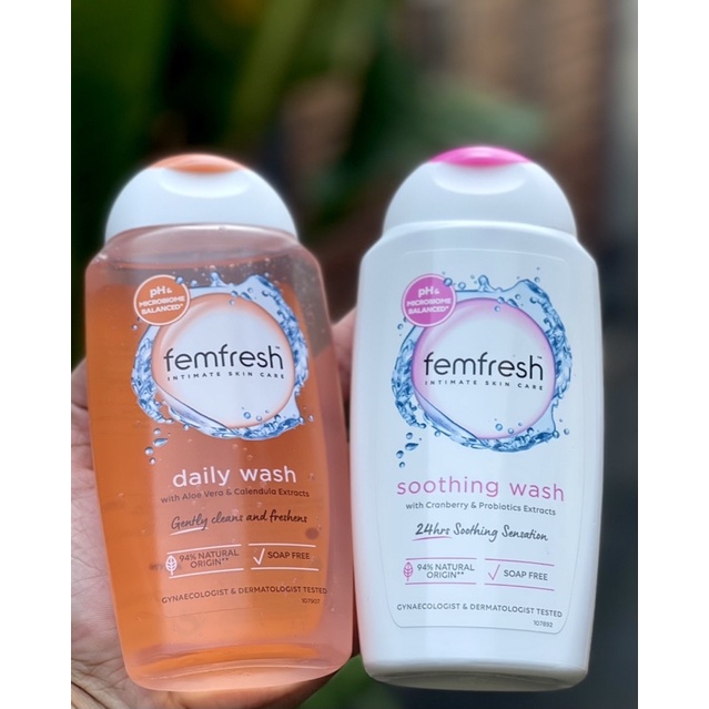 Dung dịch vệ sinh phụ nữ Femfresh Daily Intimate Wash