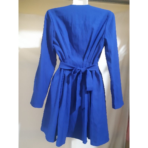 Đầm xòe tuyết mưa