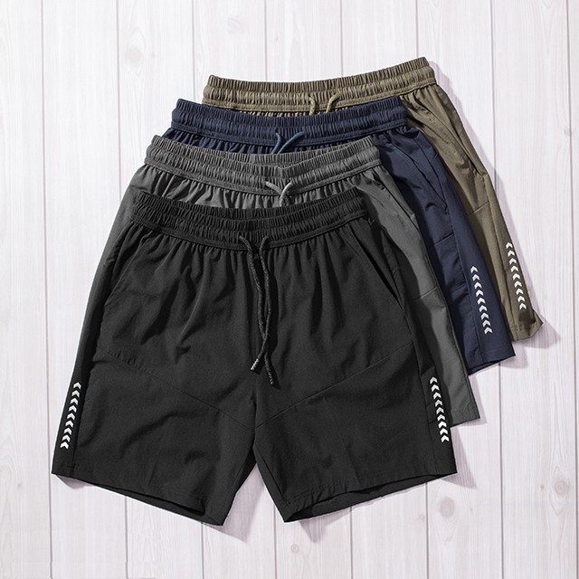 【ready stock】Plus size summer men's loose shorts with high grade fabric breathable comfortable and quick drying