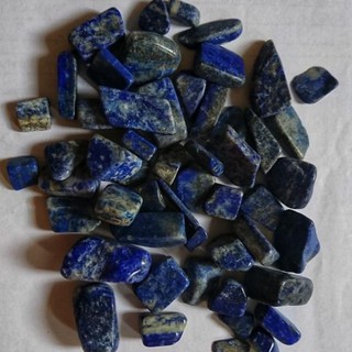 Vụn đá phong thủy lapis lazuli xanh biển 100g