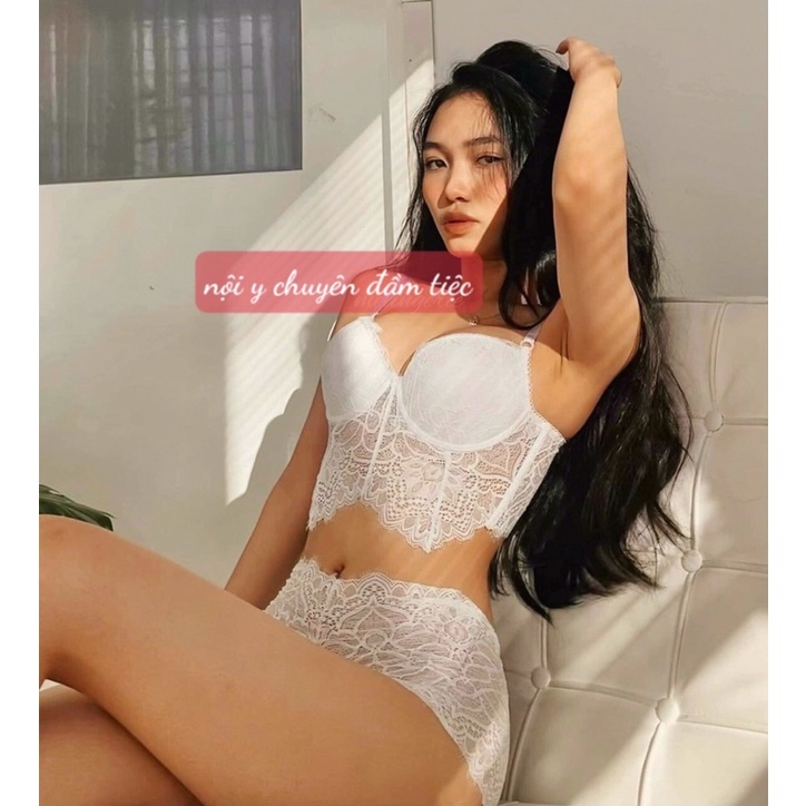 Nội y mặc áo dài váy cưới bra định hình