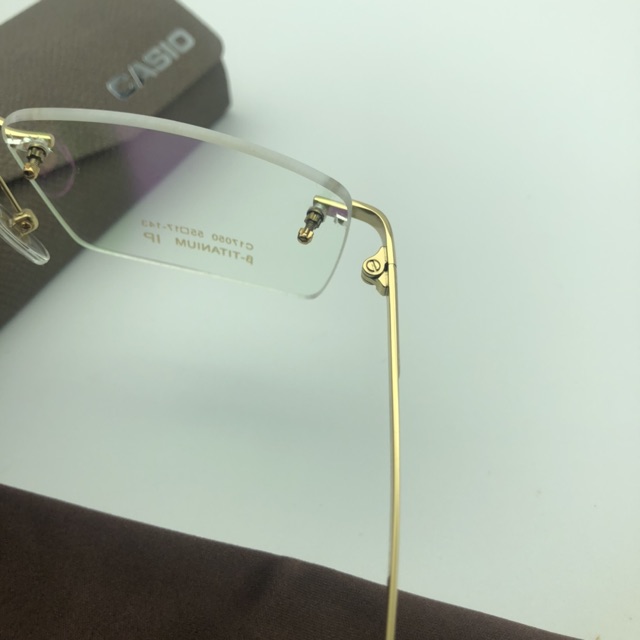 Kính gọng khoan titanium 18k