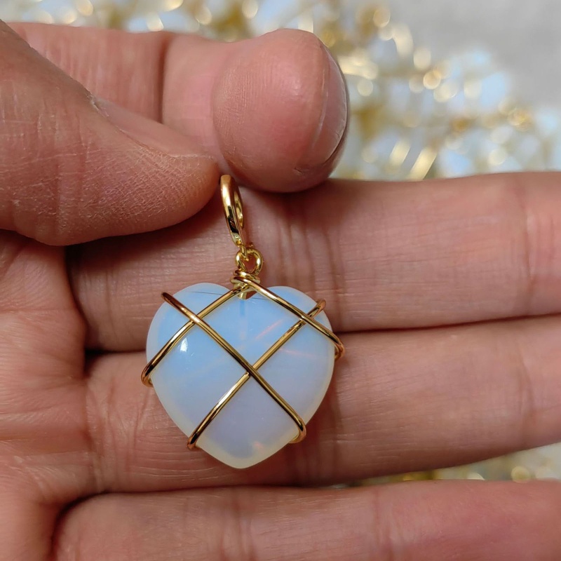 Vòng cổ Mặt Hình Lâu Đài Trái Tim Đính Kim Cương Nhân Tạo Dành Cho Bé Gái