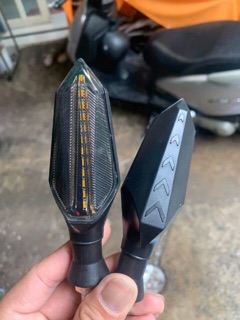 xi nhan led hiệu ứng chạy audi