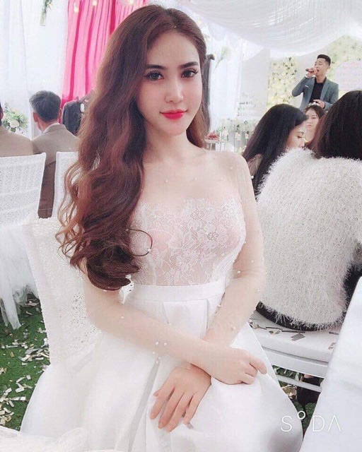 Đầm xoè phối ren mi kết cườm