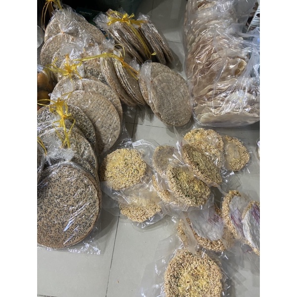 bánh đa mè dừa loại đặc biêt 1b-4c giá 18k!