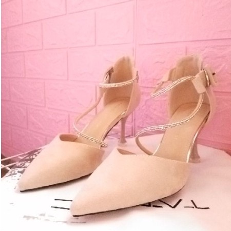 Giày cao gót màu Nude, chất da lộn, mũi nhọn - Size 34,5