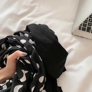 Quần xếp ly bo gấu