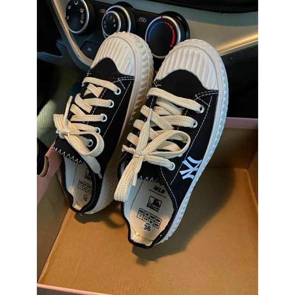 (ảnh,video thật)SỤC GIÀY NY ĐEN MŨI TRẮNG TRẺ TRUNG ,năng động | BigBuy360 - bigbuy360.vn