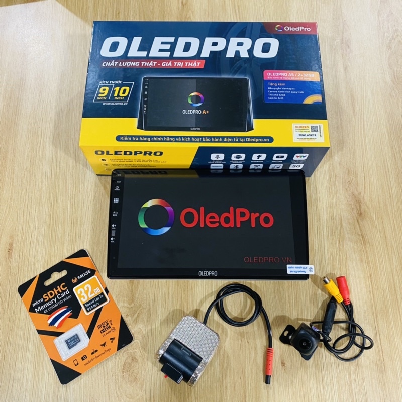 OLEDPRO A5 Màn Android chip 8 nhân tặng cam lùi AHD và cam Hành trình Android thẻ nhớ 32G tại Đại Việt Auto