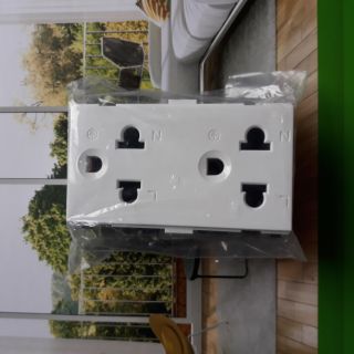 Ổ cắm đôi 3 chấu Schneider dòng Sflexi